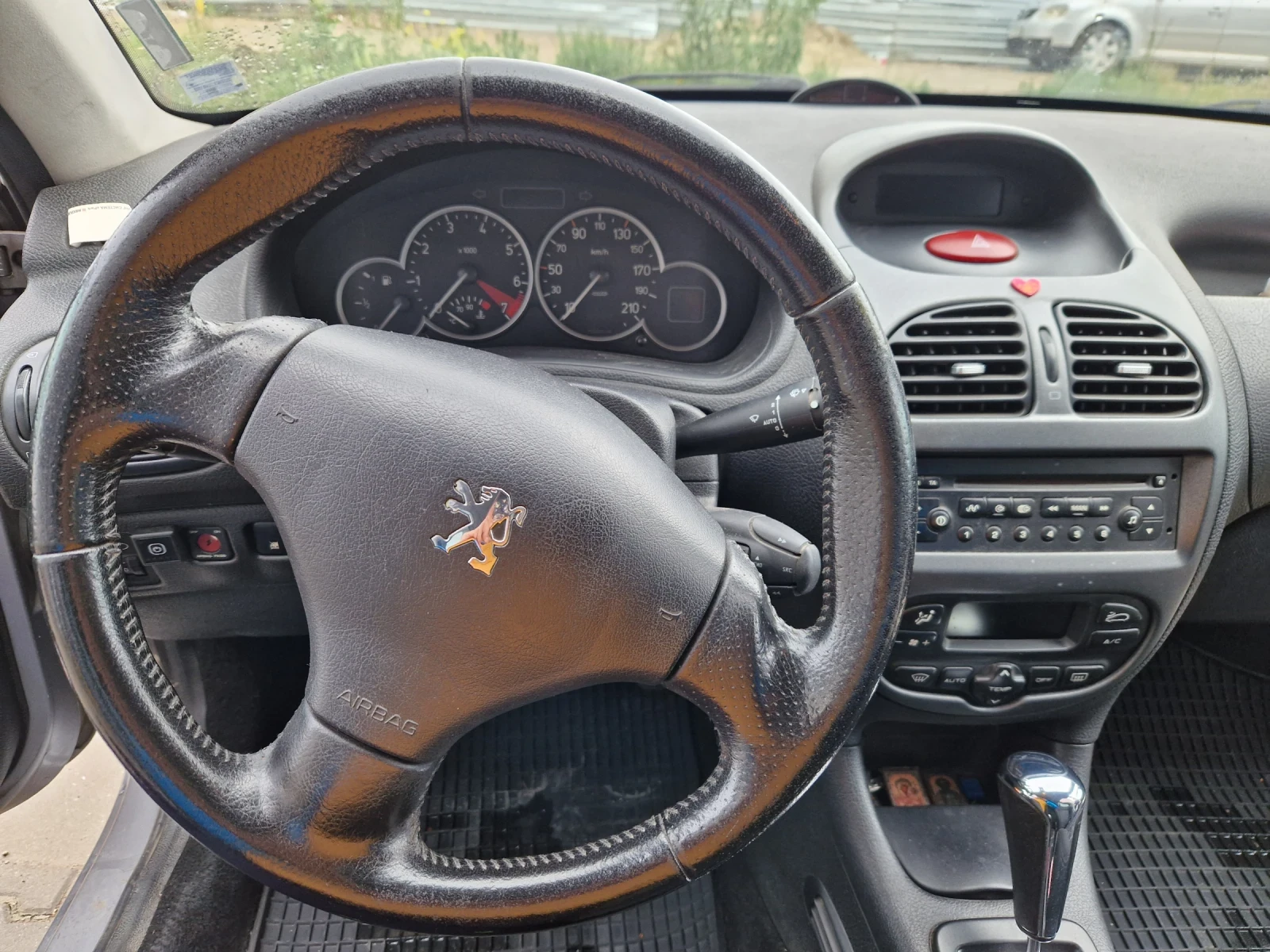 Peugeot 206 1, 6 16v, automat, GAZ, снимка 9 - Автомобили и джипове - 55809850