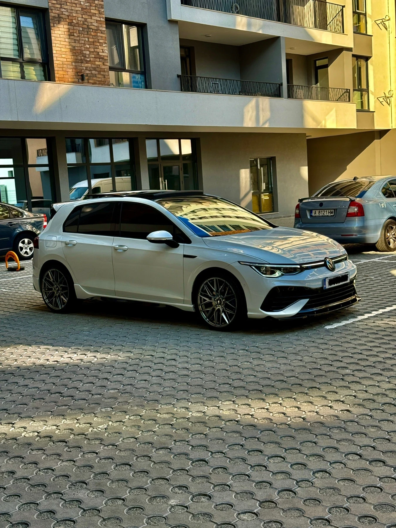 VW Golf 8, снимка 2 - Автомобили и джипове - 55841470