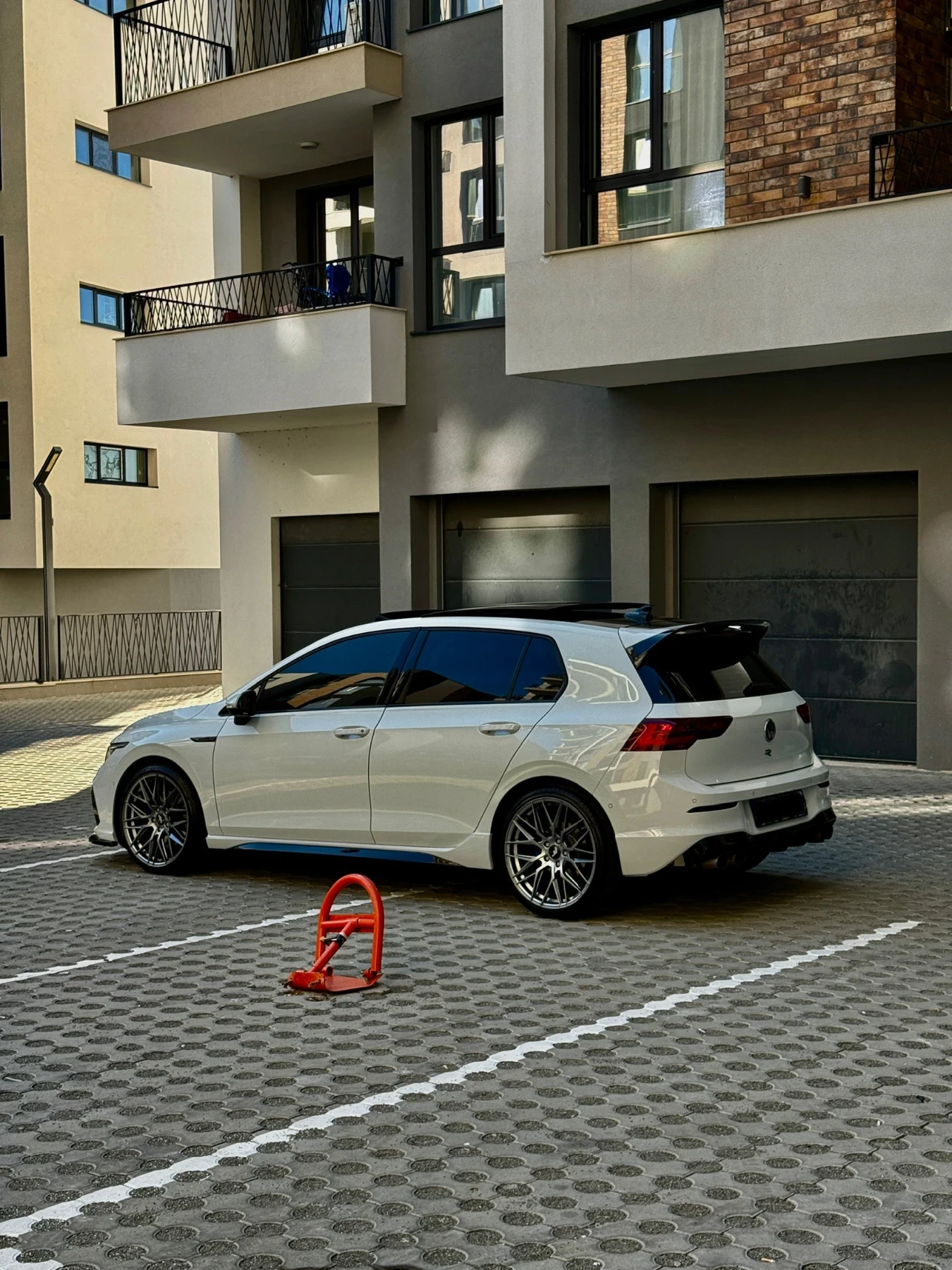VW Golf 8, снимка 8 - Автомобили и джипове - 55841470