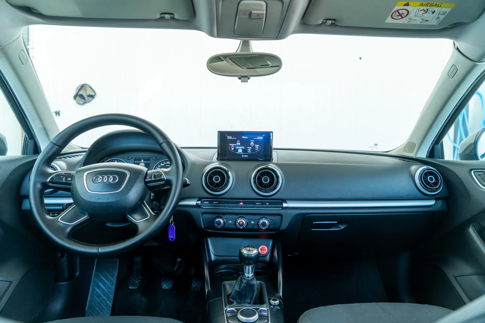 Audi A3 1.6TDI = ATTRACTION = 2015 = TOP = ЛИЗИНГ, снимка 13 - Автомобили и джипове - 55932221