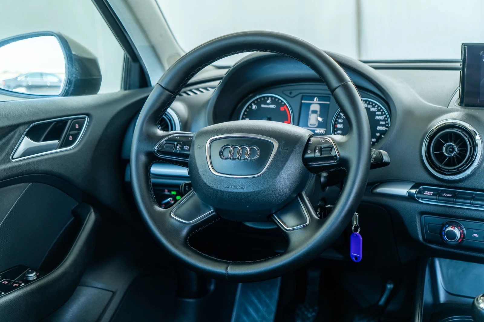 Audi A3 1.6TDI = ATTRACTION = 2015 = TOP = ЛИЗИНГ, снимка 14 - Автомобили и джипове - 55932221