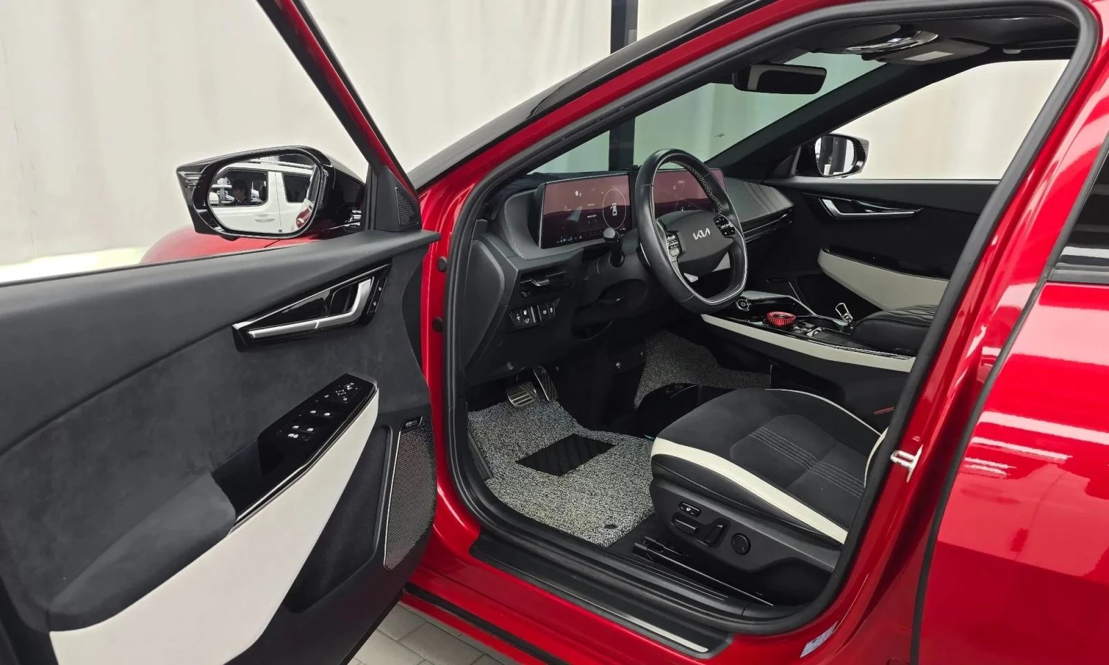 Kia EV6, снимка 13 - Автомобили и джипове - 56625703
