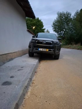 Toyota Hilux Invicible 2.8 automatic JBL FUL!!! | Mobile.bg    8