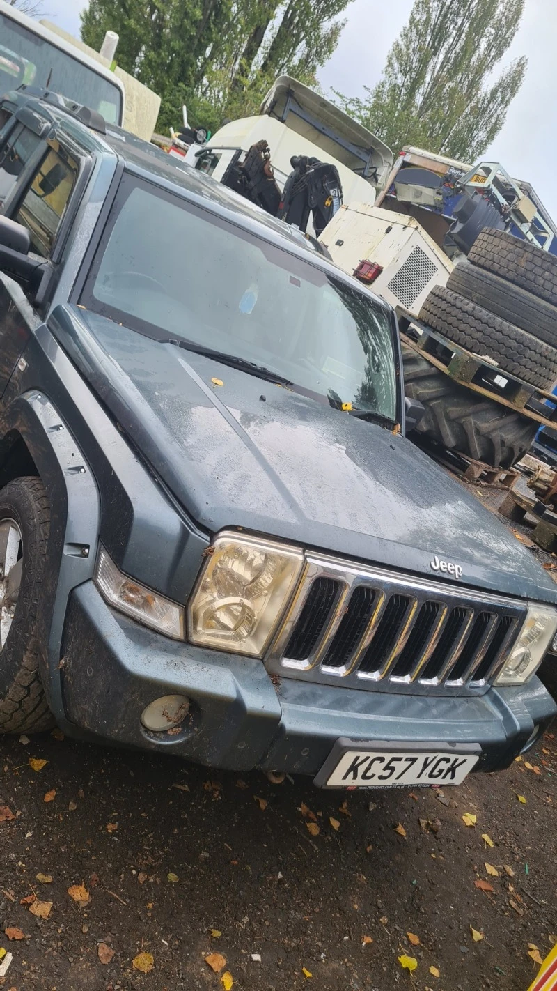 Jeep Commander 3.0 V6, снимка 1 - Автомобили и джипове - 42545443