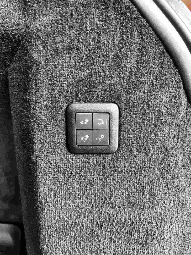 Land Rover Range Rover Sport  HSE 3.0SD Подгрев* Lift* Tiptronic, снимка 15 - Автомобили и джипове - 52037222