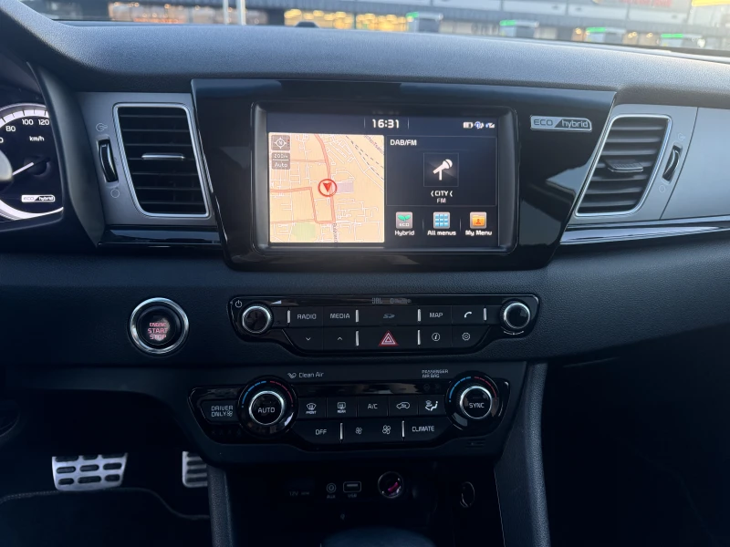 Kia Niro 1.6 Hybrid Style, navi, JBL, кожа , снимка 12 - Автомобили и джипове - 52818609