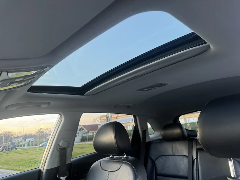 Kia Niro 1.6 Hybrid Style, navi, JBL, кожа , снимка 9 - Автомобили и джипове - 52818609