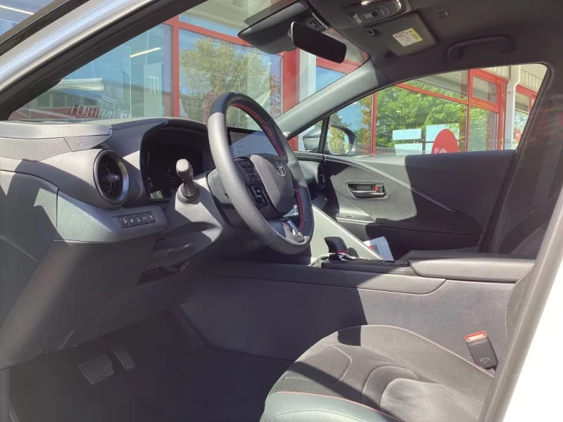 Toyota C-HR 2.0PHEV/223HP/GR-SPORT/CAM/LED/CPLAY/KLESS/792g, снимка 7 - Автомобили и джипове - 53509304