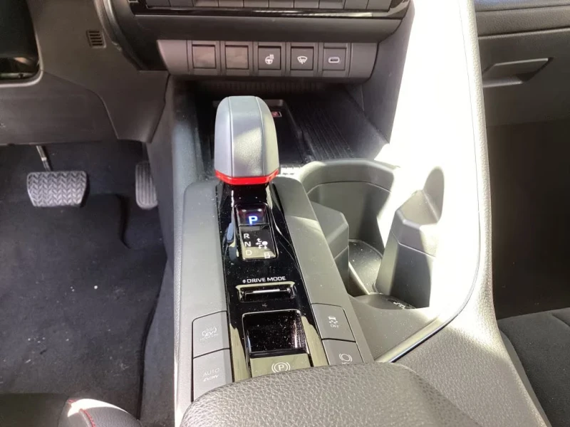 Toyota C-HR 2.0PHEV/223HP/GR-SPORT/CAM/LED/CPLAY/KLESS/792g, снимка 10 - Автомобили и джипове - 53509304