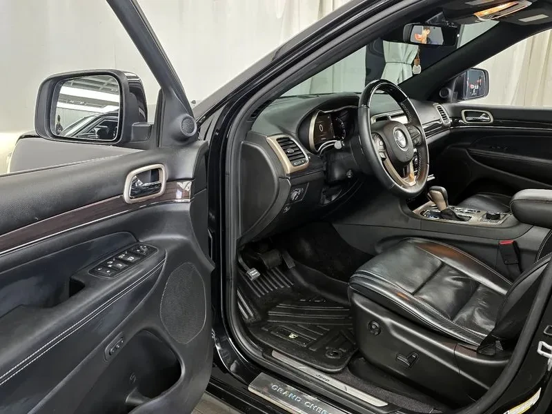 Jeep Grand cherokee 3.0 Diesel, снимка 10 - Автомобили и джипове - 55644271