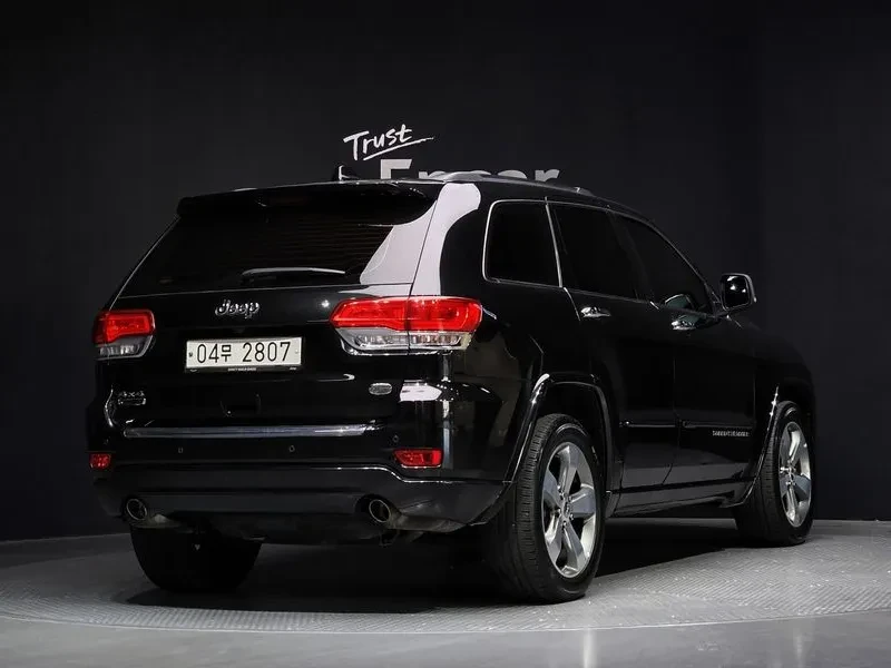 Jeep Grand cherokee 3.0 Diesel, снимка 2 - Автомобили и джипове - 55644271