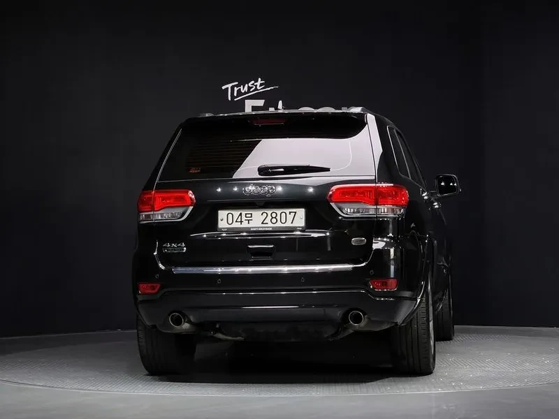 Jeep Grand cherokee 3.0 Diesel, снимка 4 - Автомобили и джипове - 55644271