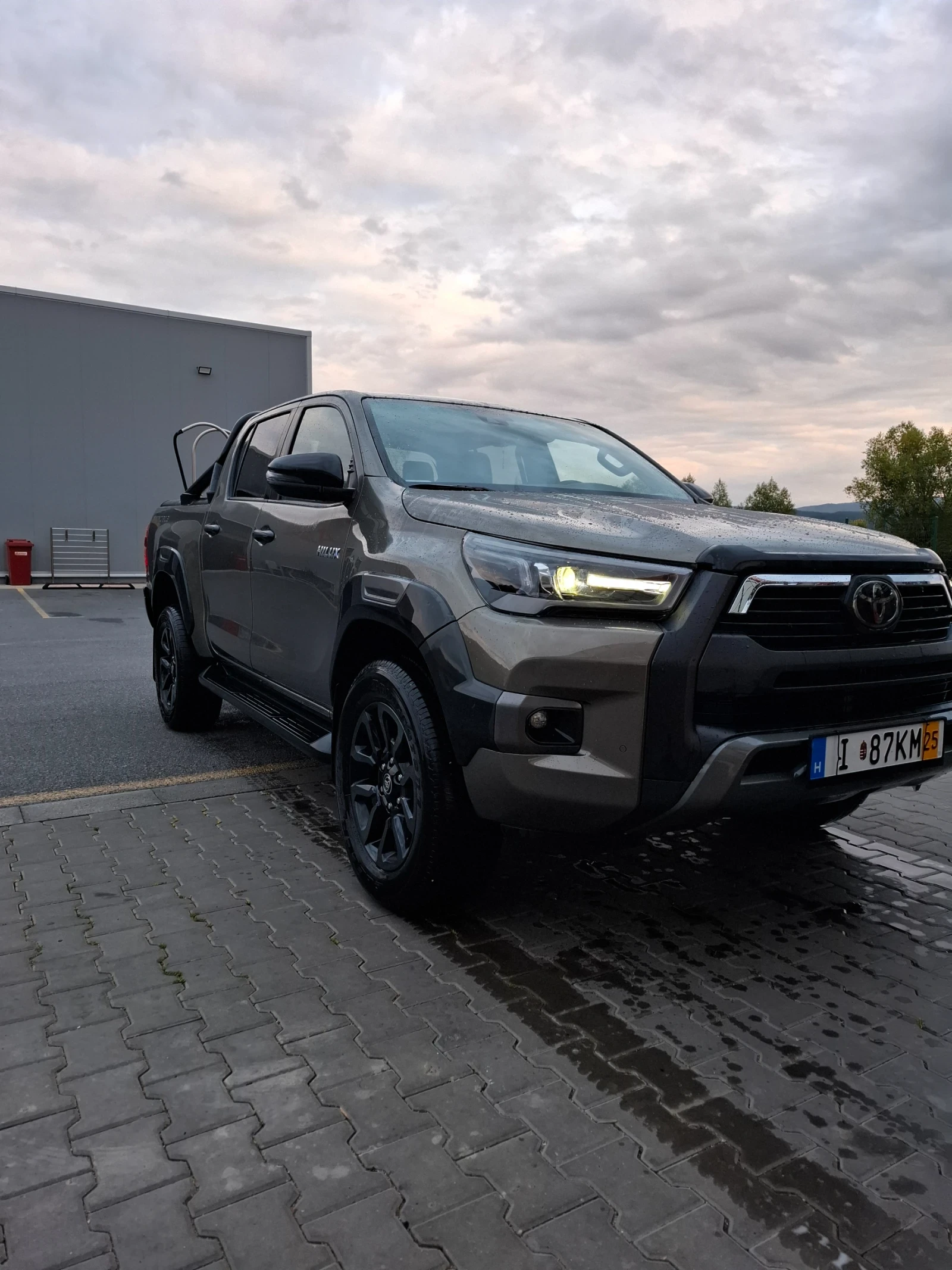 Toyota Hilux Invicible 2.8 automatic JBL FUL!!! | Mobile.bg   1