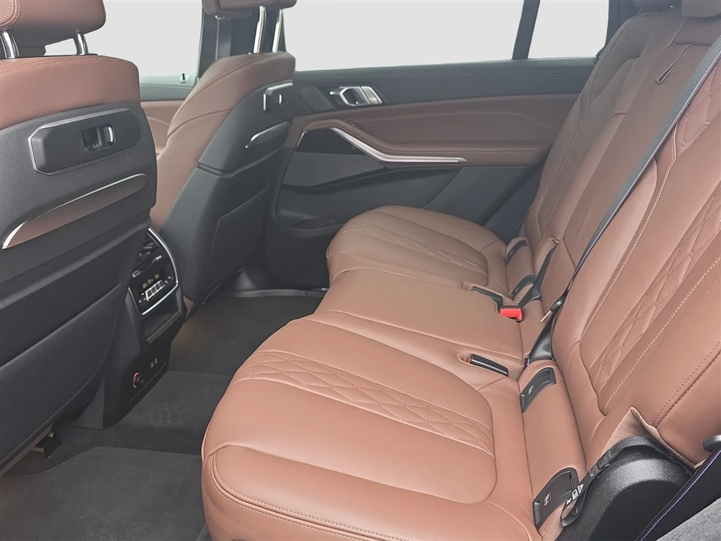 BMW X7 xDrive40d - изображение 9