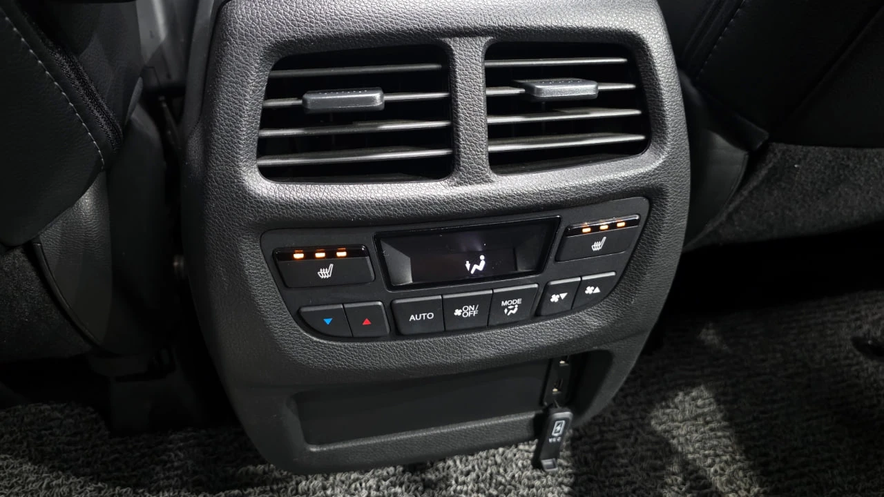 Honda Pilot КАМЕРА| ПОДГРЕВ| ШИБИДАХ, снимка 17 - Автомобили и джипове - 54792613