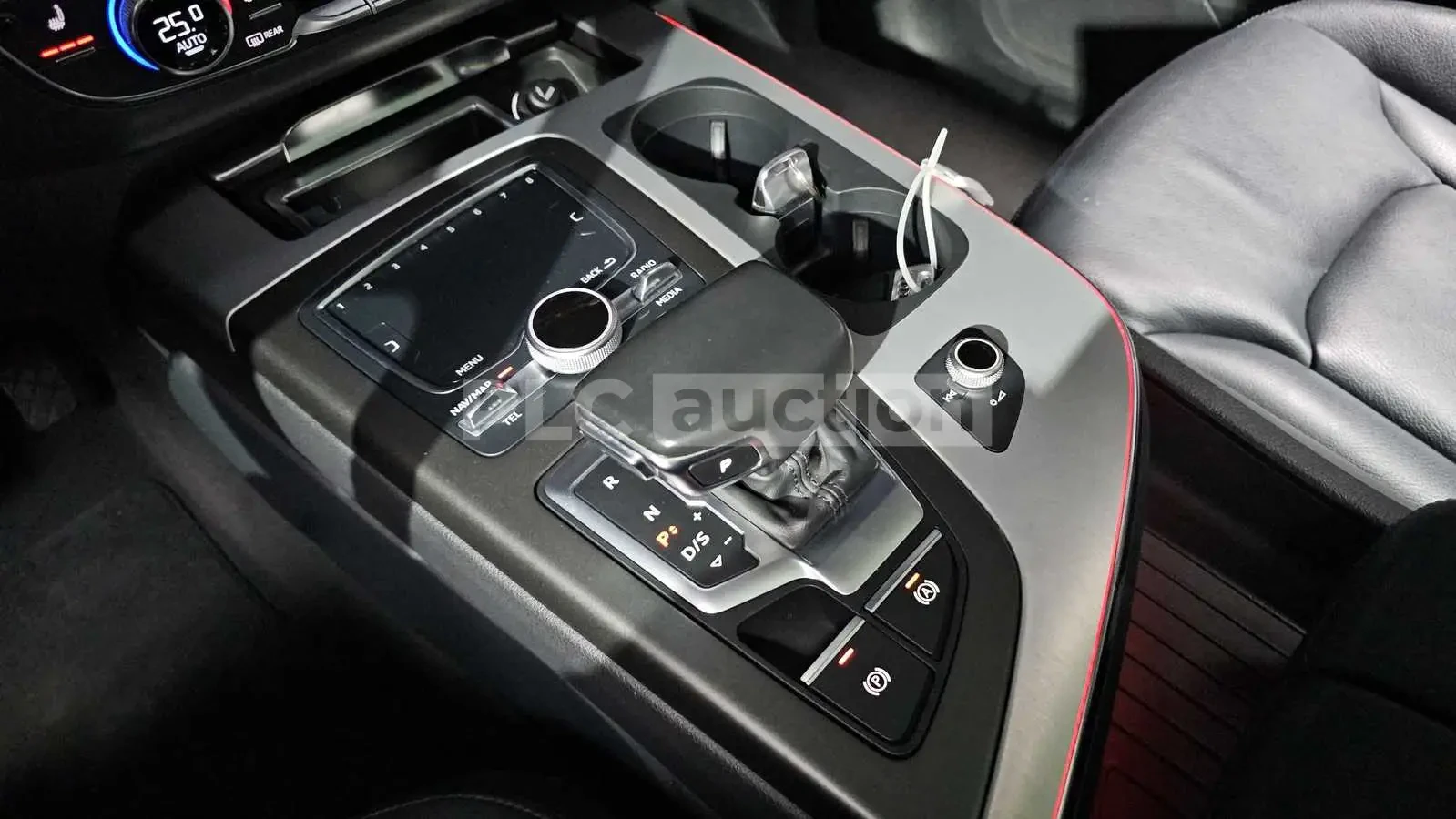 Audi Q7 PRESTIGE !УНИКАТ! #ПЪЛНО ОБОРУДВАНЕ# !ПАНОРАМА/360, снимка 9 - Автомобили и джипове - 55066027