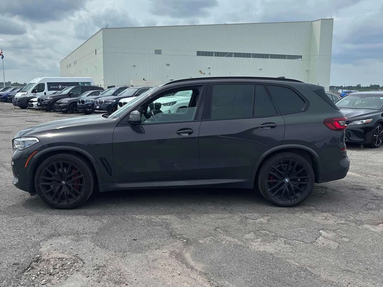 BMW X5 xDrive40i M-Pack Distronic Laser CARFAX, снимка 2 - Автомобили и джипове - 55616745