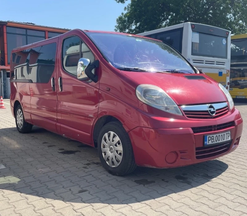 Opel Vivaro НАПЪЛНО ОБСЛУЖЕН!!!, снимка 2 - Бусове и автобуси - 47354835