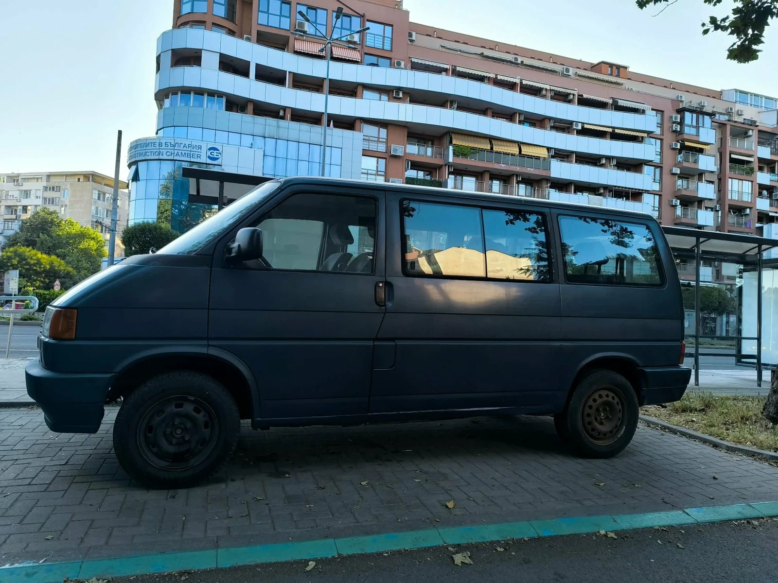 VW Caravelle T 4, снимка 3 - Бусове и автобуси - 54211084