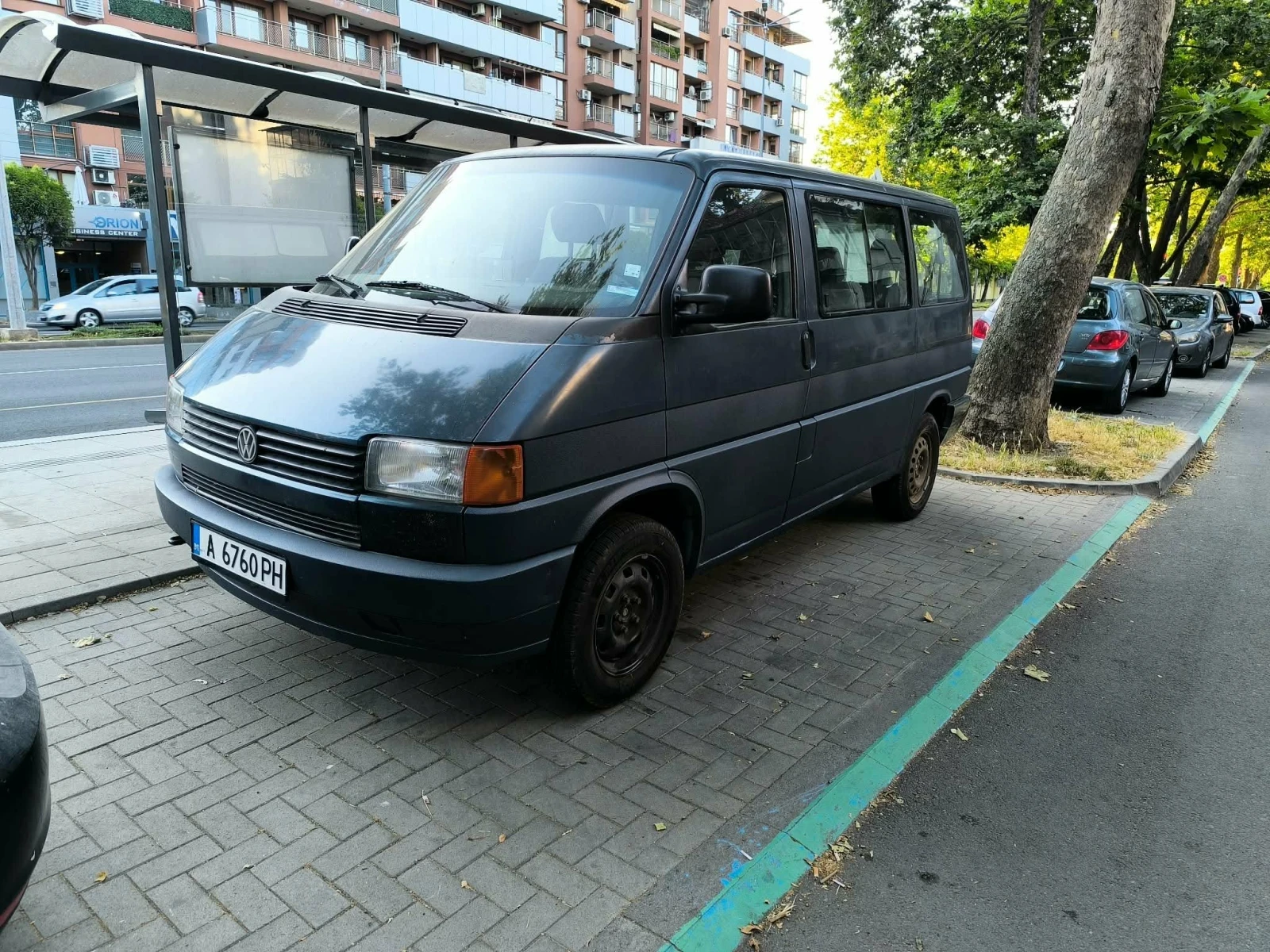 VW Caravelle T 4, снимка 2 - Бусове и автобуси - 54211084