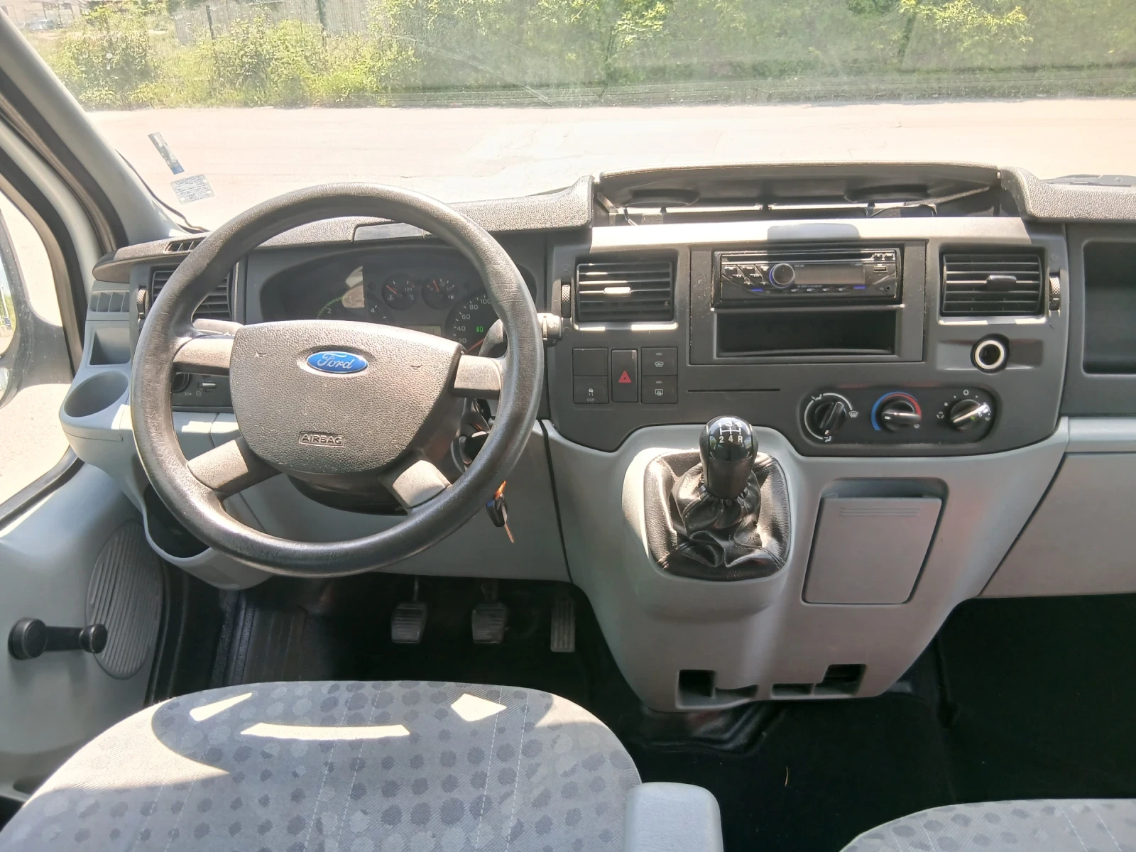 Ford Transit 2.2 86 к.с. 8+ 1 климатик, снимка 9 - Бусове и автобуси - 54677980