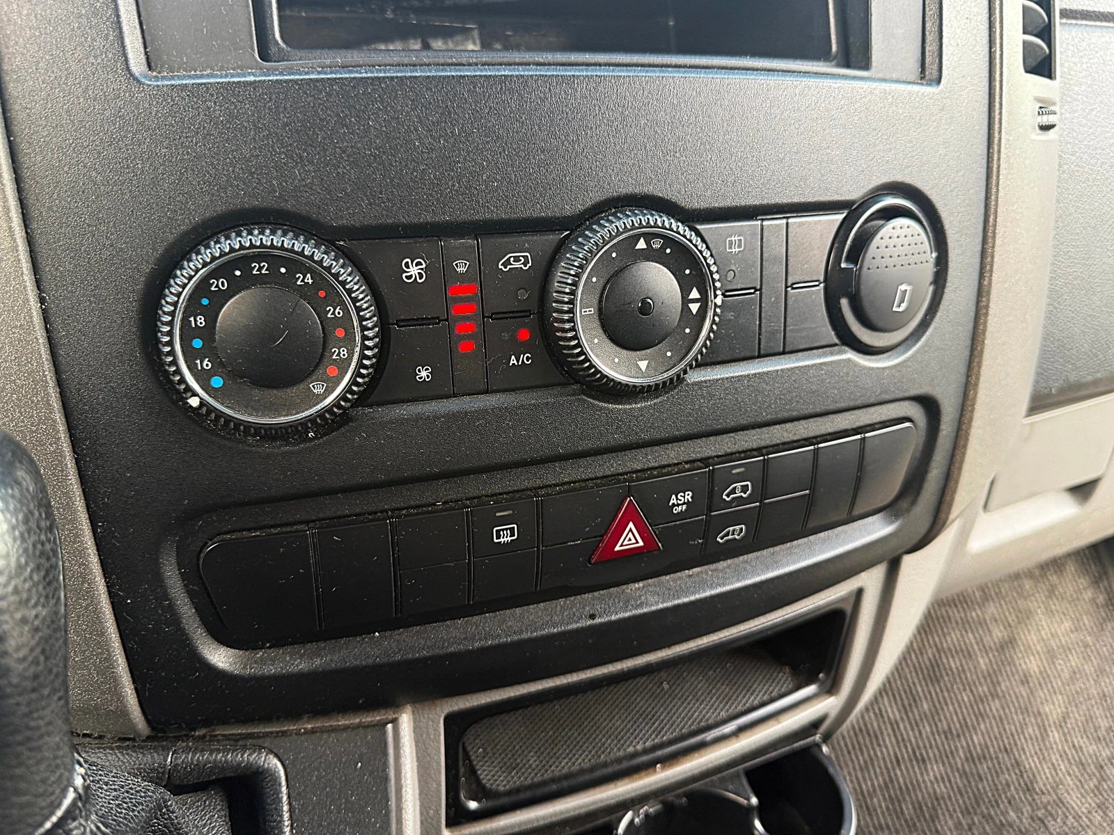 Mercedes-Benz Sprinter 213 9местен-Климатроник-Автоматик-Германия !!!, снимка 11 - Бусове и автобуси - 55017180