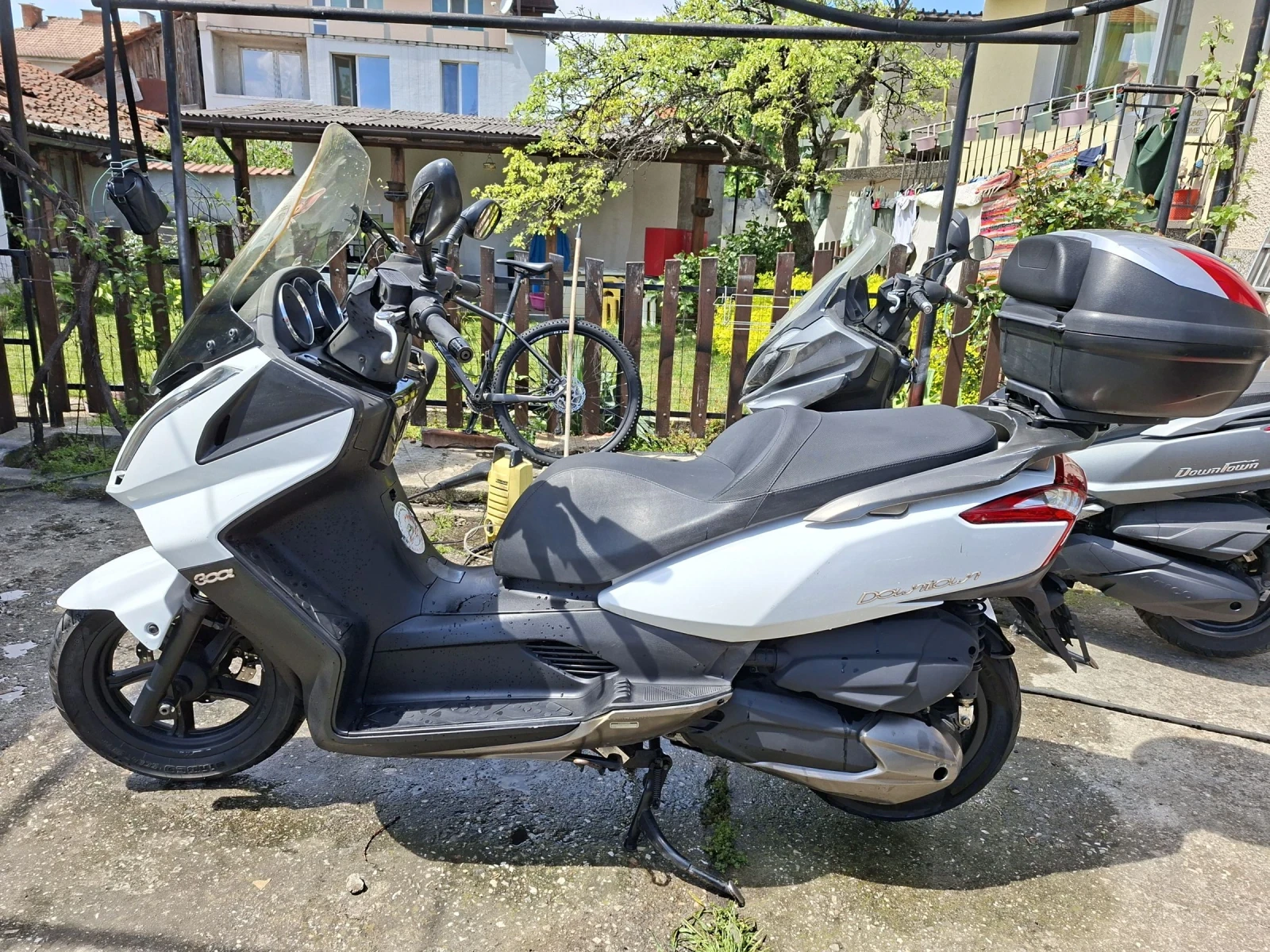 Kymco Downtown 300ie много запазен, снимка 10 - Мотоциклети и мототехника - 54740745
