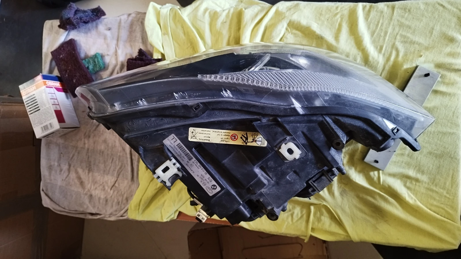 Фар за BMW 3 Series E90 Touring E91 (09.2005 - 06.2008) - десен, снимка 11 - Части - 53875306