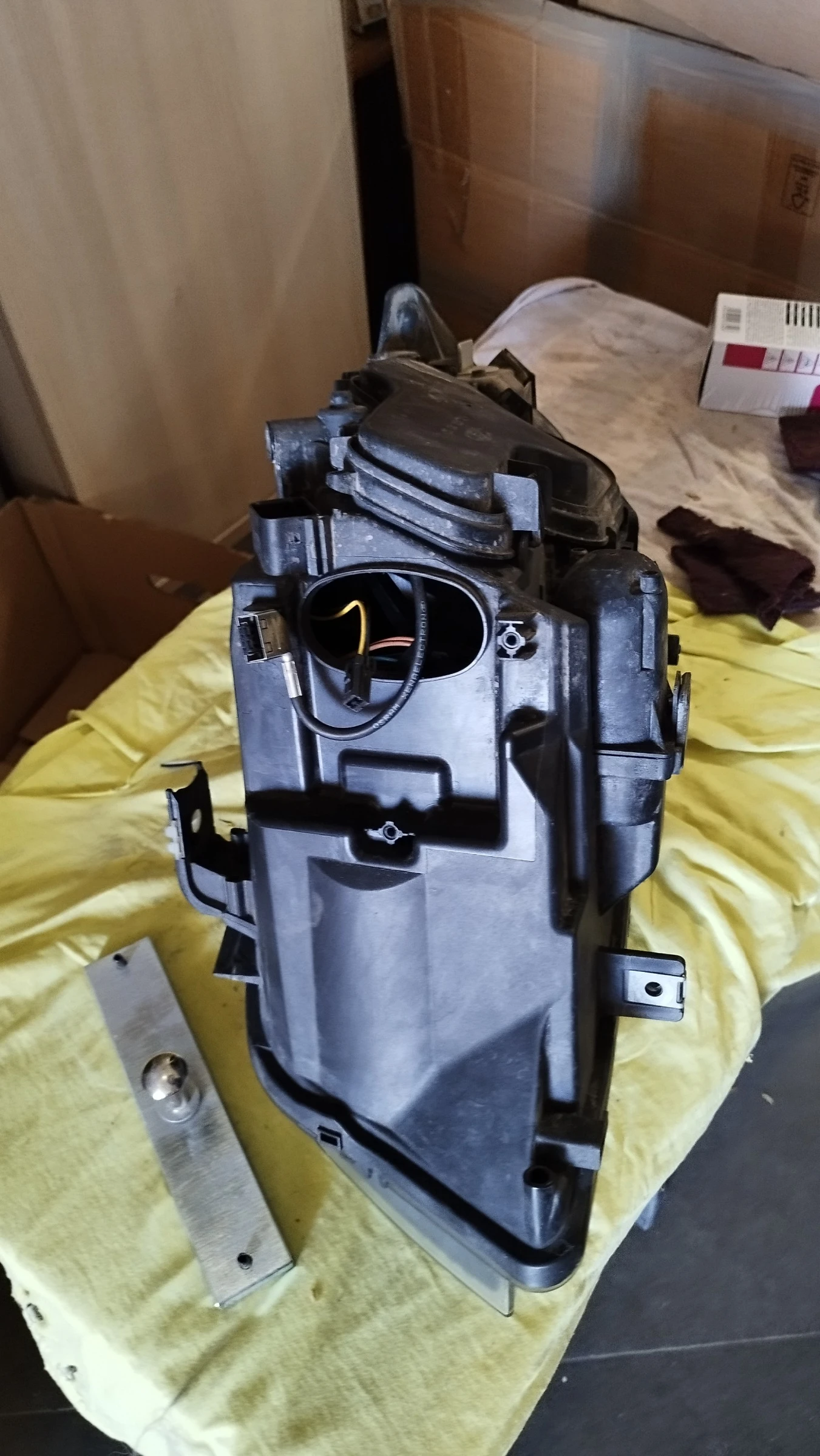 Фар за BMW 3 Series E90 Touring E91 (09.2005 - 06.2008) - десен, снимка 8 - Части - 53875306