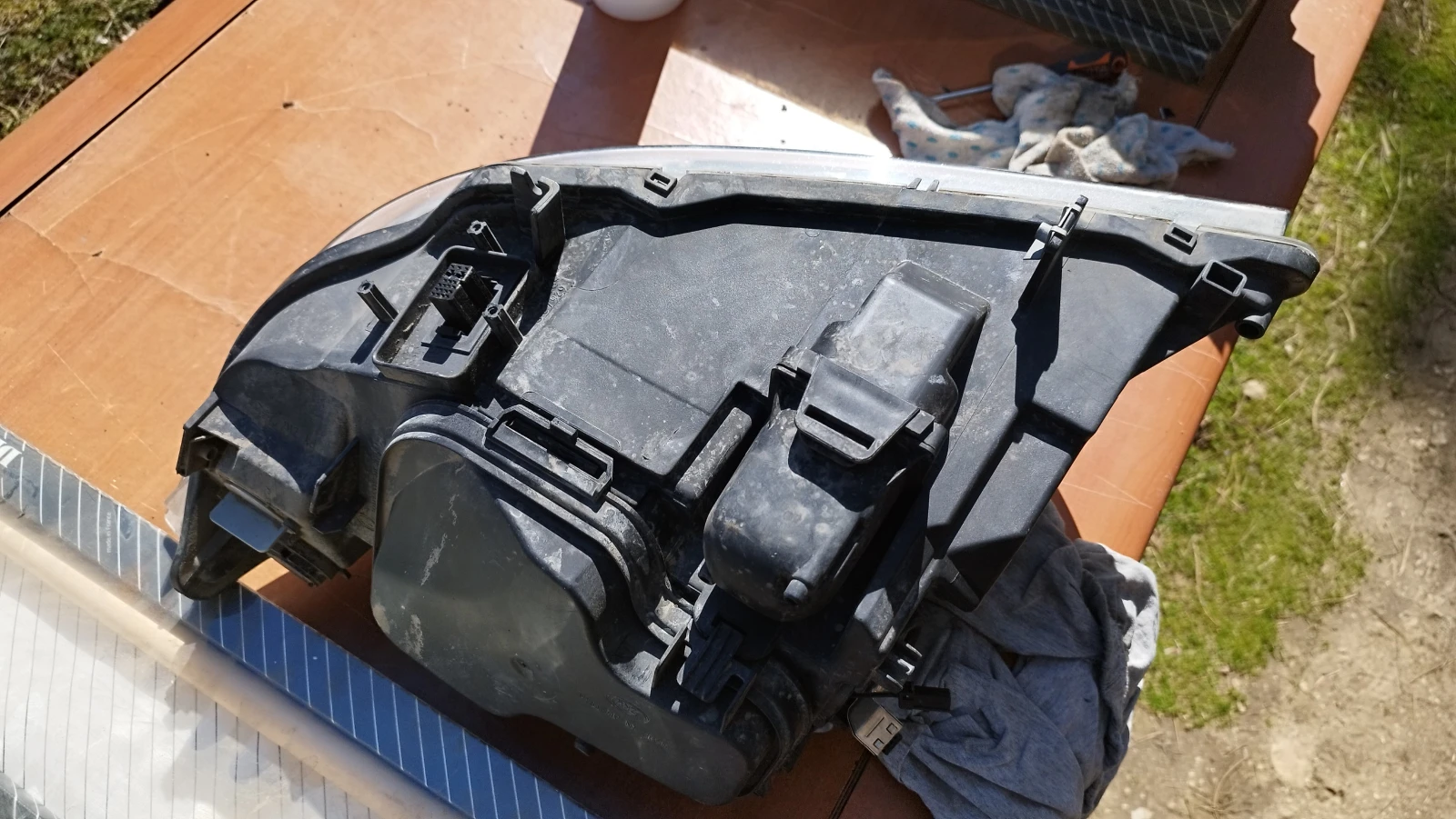 Фар за BMW 3 Series E90 Touring E91 (09.2005 - 06.2008) - десен, снимка 3 - Части - 53875306