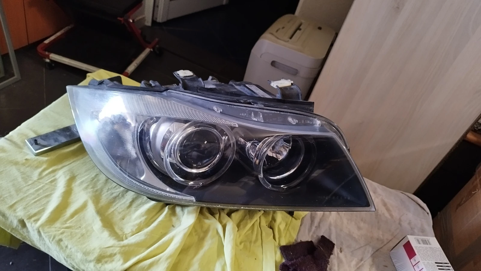 Фар за BMW 3 Series E90 Touring E91 (09.2005 - 06.2008) - десен, снимка 17 - Части - 53875306