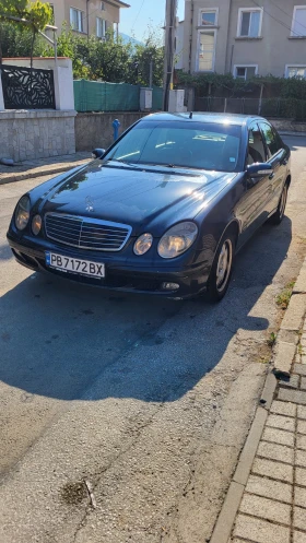 Mercedes-Benz E 220, снимка 1