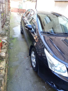 Toyota Avensis Седан, снимка 1