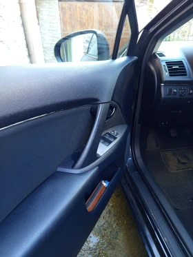 Toyota Avensis Седан, снимка 7