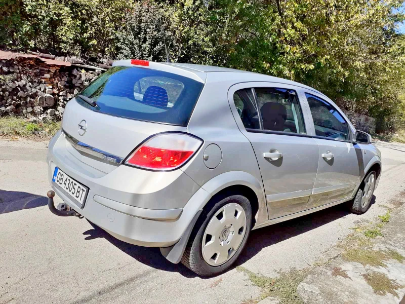 Opel Astra 1.9 CDTI, снимка 5 - Автомобили и джипове - 47446299