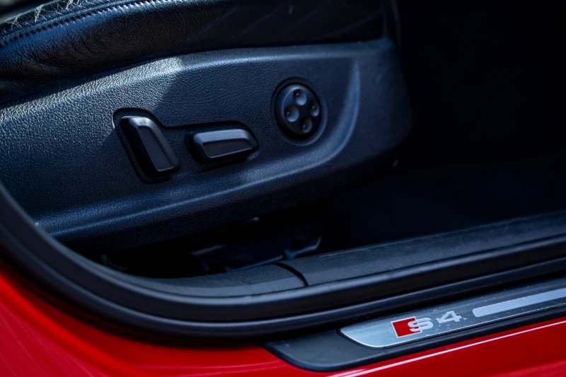 Audi A4 2.7tdi, снимка 6 - Автомобили и джипове - 52347645