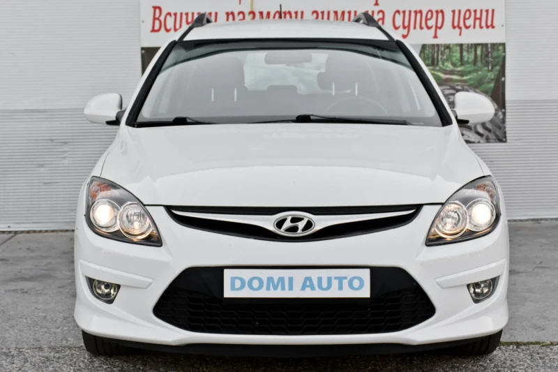 Hyundai I30 1.4i benzin Face , снимка 2 - Автомобили и джипове - 47957539