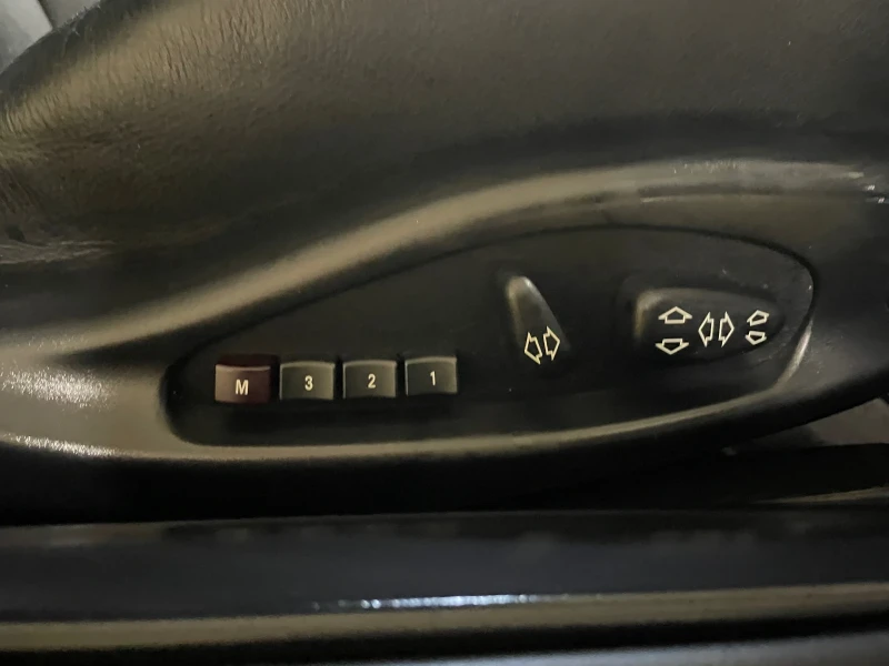 BMW 320, снимка 11 - Автомобили и джипове - 51201496