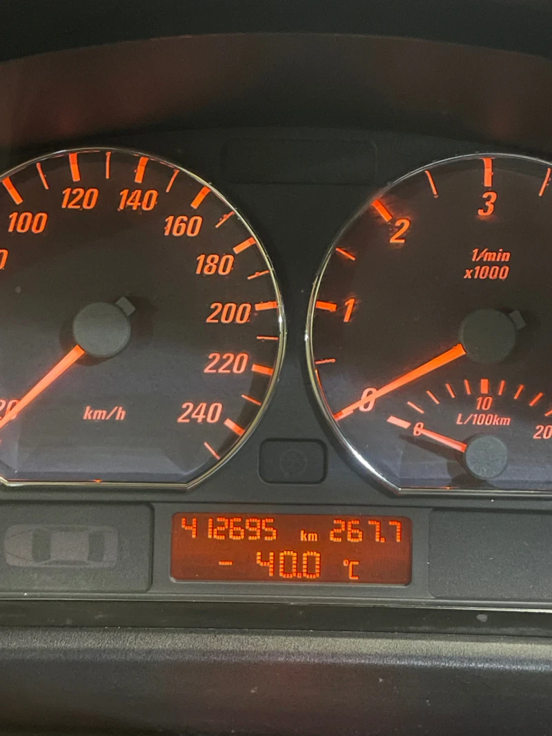 BMW 320, снимка 6 - Автомобили и джипове - 51201496