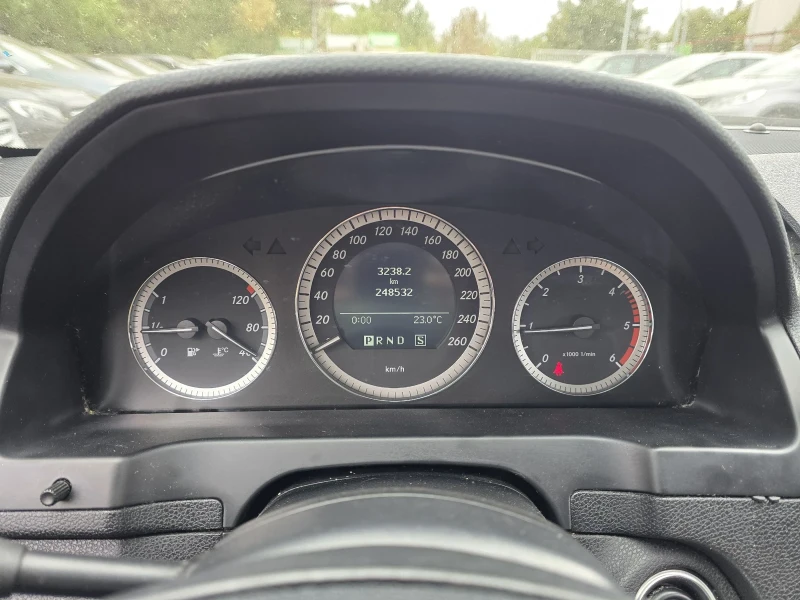 Mercedes-Benz C 220 2.2CDI 170к.с Топ състояние , снимка 17 - Автомобили и джипове - 51877029