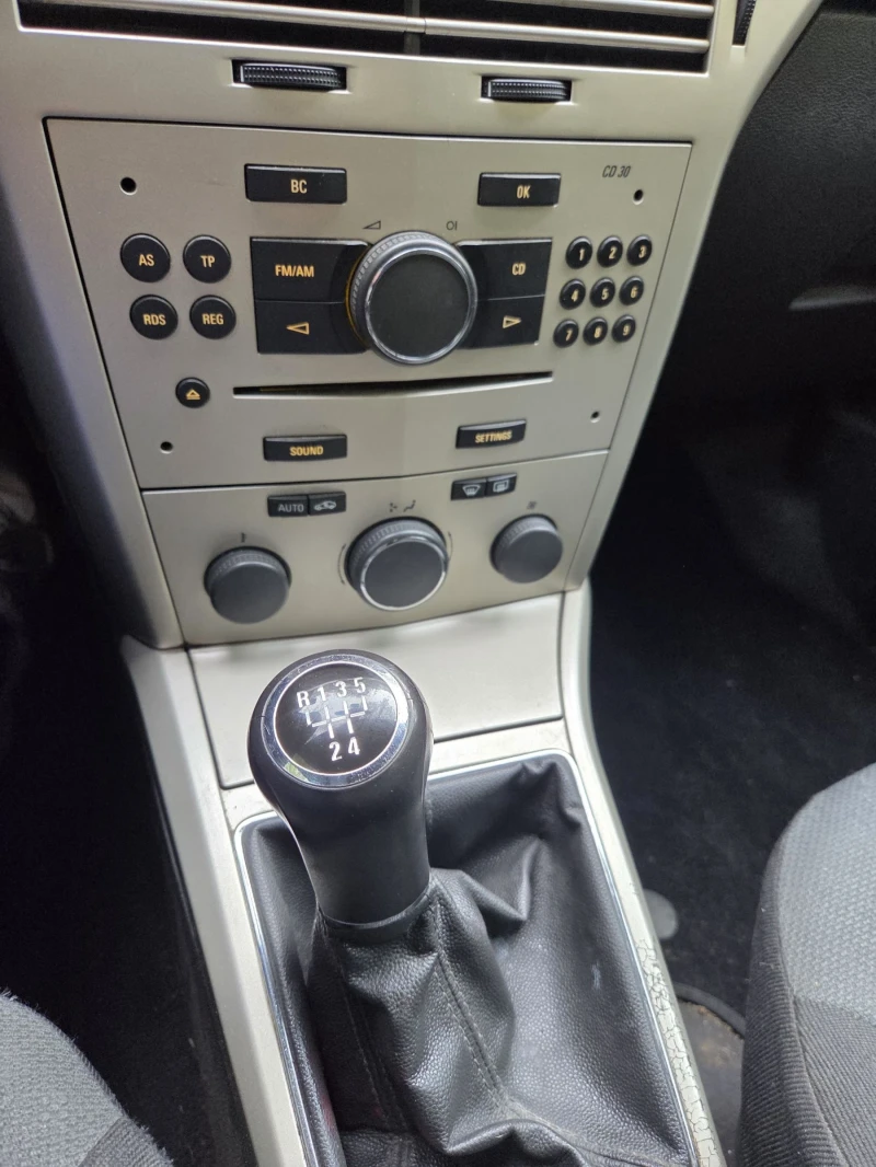 Opel Astra 1.6 , снимка 7 - Автомобили и джипове - 52804934