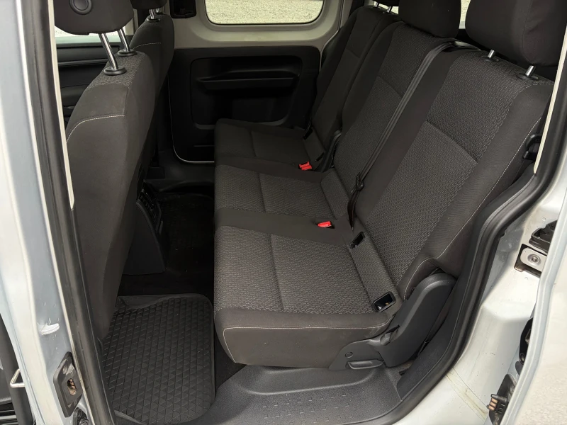 VW Caddy 2.0TDI-102k.c. 6+ 1МЕСТА /EURO 6B/, снимка 15 - Автомобили и джипове - 52687600