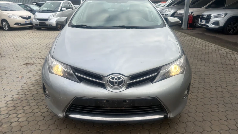 Toyota Auris 1.6 бензин, 130000км, Италия, снимка 3 - Автомобили и джипове - 52802474