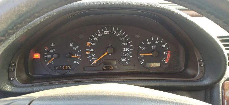 Mercedes-Benz CLK 200 Kompressor, снимка 6 - Автомобили и джипове - 52967454