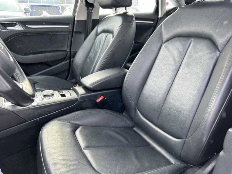 Audi A3 * АВТО КРЕДИТ* ЦЕНА ДО БГ * СЕРВИЗНА ИСТОРИЯ * , снимка 11 - Автомобили и джипове - 53499701