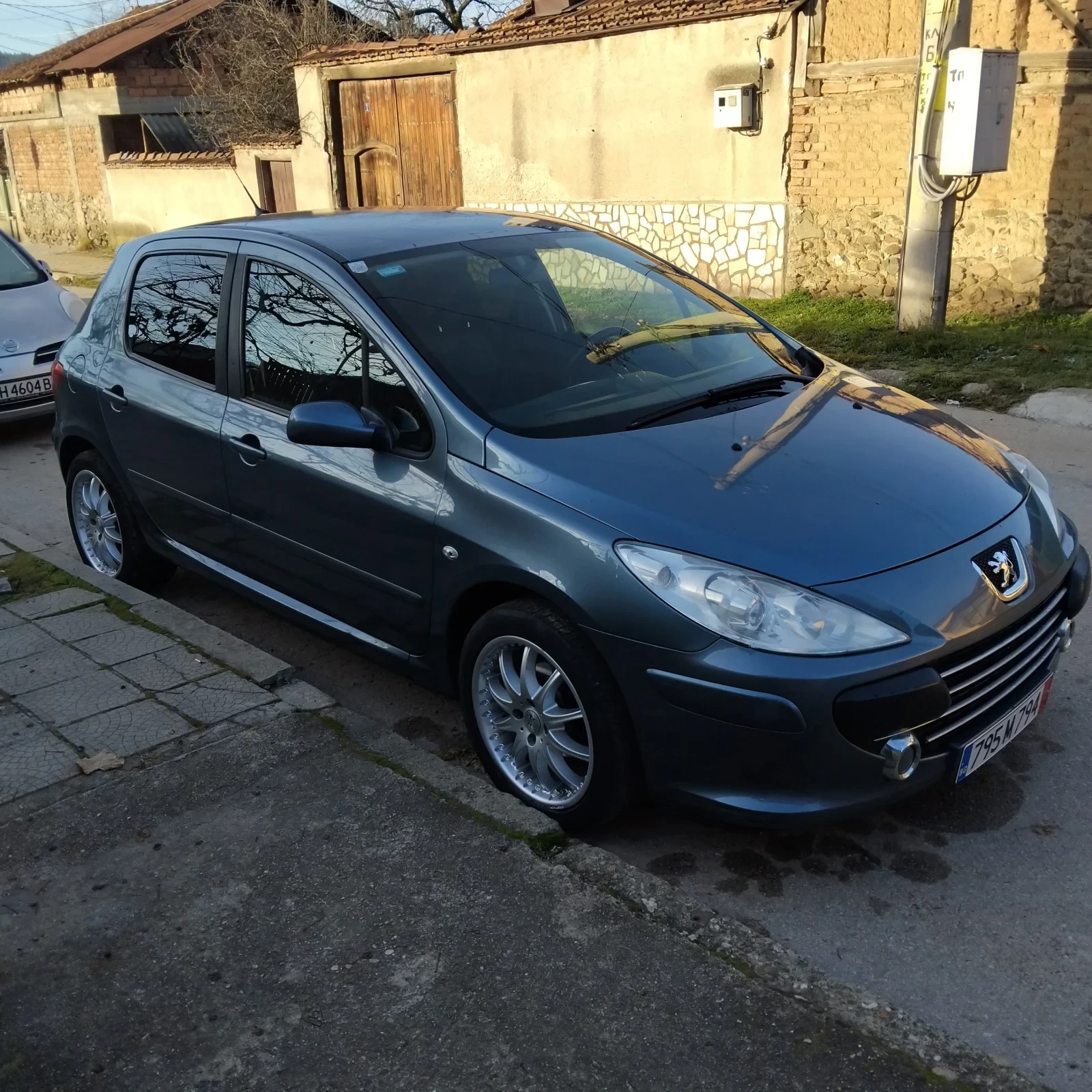 Peugeot 307 Седан, снимка 1