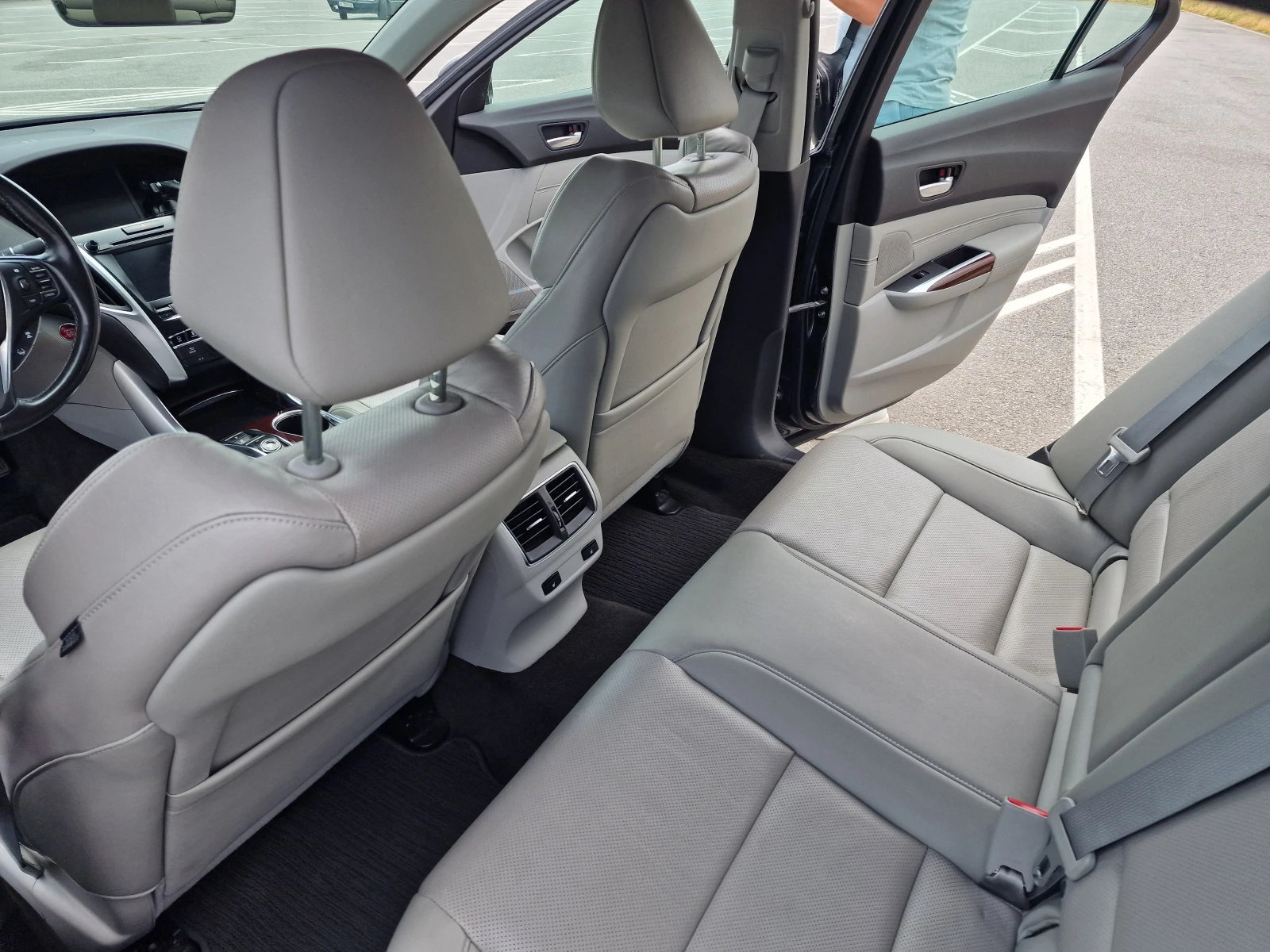 Acura TLX 3.5 V-6 9-AT SH-AWD with Advance Package - изображение 8