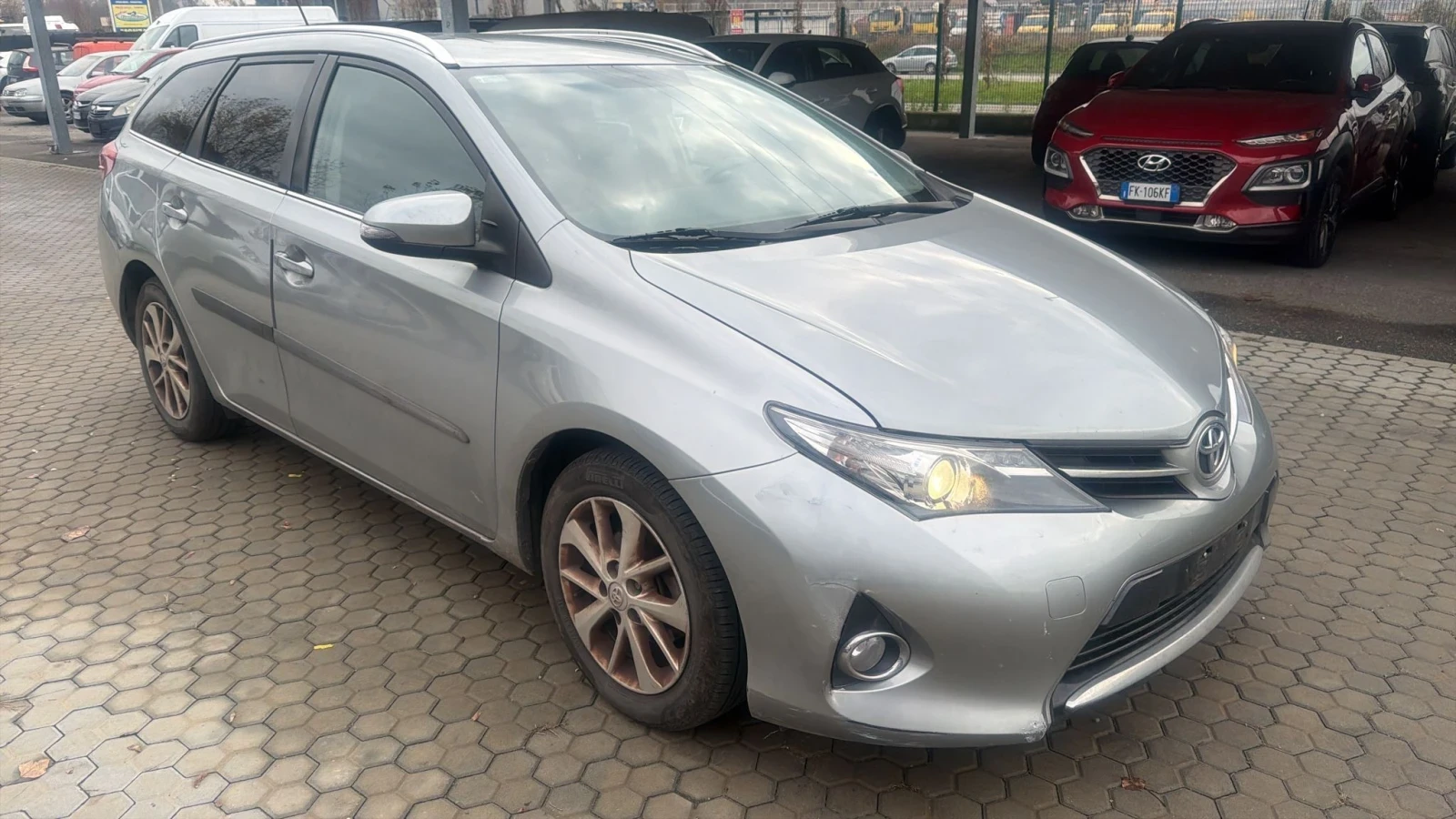 Toyota Auris 1.6 бензин, 130000км, Италия - изображение 2