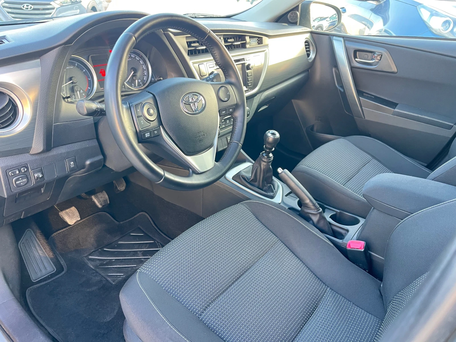 Toyota Auris 1.6 ������, 130000��, ������ | Mobile.bg � ����������� 7