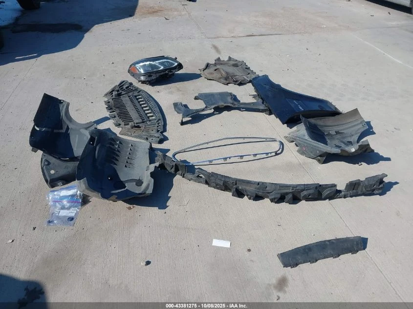 Mercedes-Benz E 63 AMG 2014 MERCEDES-BENZ E 63 AMG 4MATIC - изображение 10